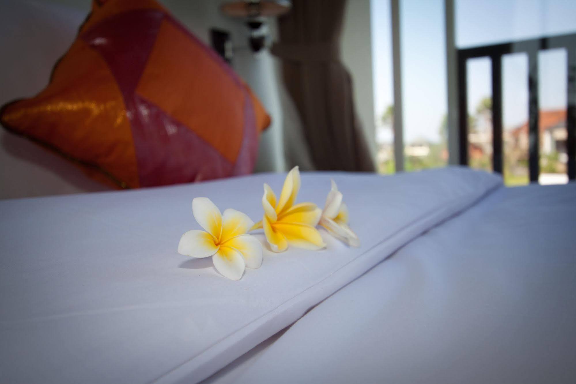 Grace And Milena Guesthouse Kuta Lombok Zewnętrze zdjęcie